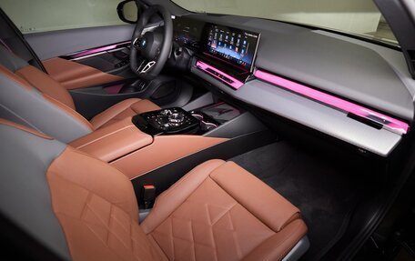 BMW 5 серия, 2025 год, 10 200 000 рублей, 15 фотография