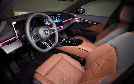 BMW 5 серия, 2025 год, 10 200 000 рублей, 20 фотография