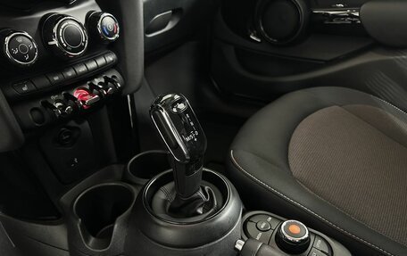 MINI Hatch, 2018 год, 1 950 000 рублей, 13 фотография