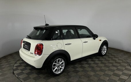 MINI Hatch, 2018 год, 1 950 000 рублей, 6 фотография