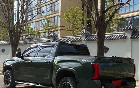 Toyota Tundra, 2022 год, 7 500 000 рублей, 2 фотография