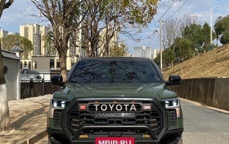 Toyota Tundra, 2022 год, 7 500 000 рублей, 6 фотография