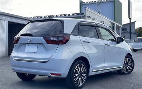 Honda Fit, 2022 год, 1 056 000 рублей, 4 фотография