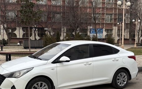 Hyundai Solaris II рестайлинг, 2018 год, 970 000 рублей, 4 фотография