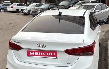 Hyundai Solaris II рестайлинг, 2018 год, 970 000 рублей, 5 фотография