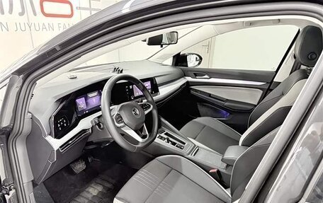 Volkswagen Golf VIII, 2023 год, 1 700 000 рублей, 8 фотография