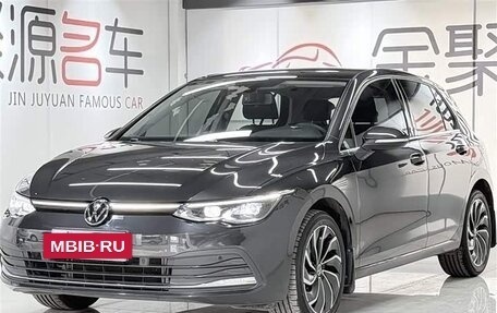 Volkswagen Golf VIII, 2023 год, 1 700 000 рублей, 3 фотография