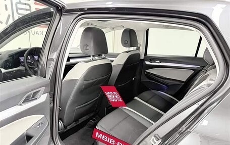 Volkswagen Golf VIII, 2023 год, 1 700 000 рублей, 12 фотография