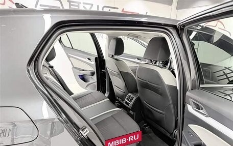 Volkswagen Golf VIII, 2023 год, 1 700 000 рублей, 13 фотография