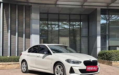 BMW 1 серия, 2023 год, 1 650 000 рублей, 5 фотография