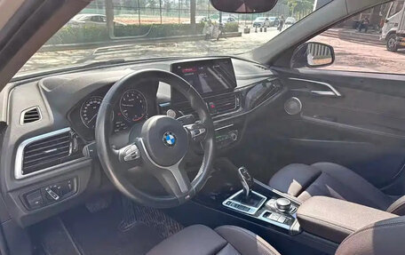 BMW 1 серия, 2023 год, 1 650 000 рублей, 15 фотография