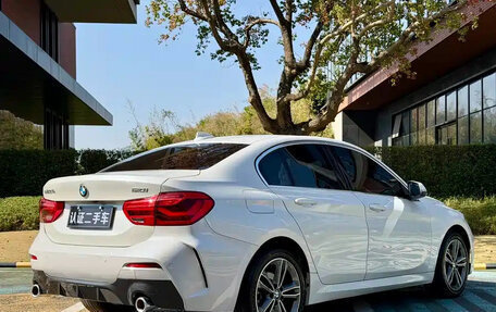 BMW 1 серия, 2022 год, 1 500 000 рублей, 6 фотография