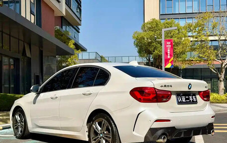 BMW 1 серия, 2022 год, 1 500 000 рублей, 8 фотография