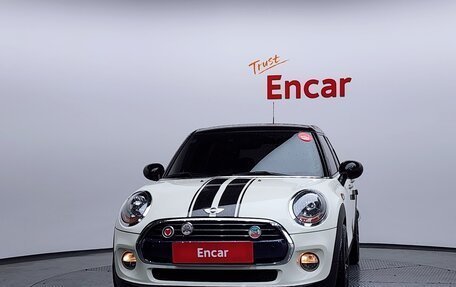 MINI Hatch, 2017 год, 1 520 000 рублей, 2 фотография