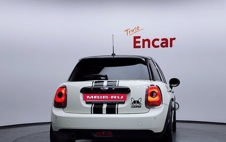 MINI Hatch, 2017 год, 1 520 000 рублей, 4 фотография