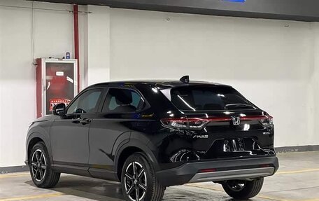 Honda Vezel, 2023 год, 1 894 000 рублей, 4 фотография