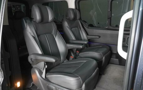 Hyundai Staria, 2022 год, 5 499 000 рублей, 7 фотография