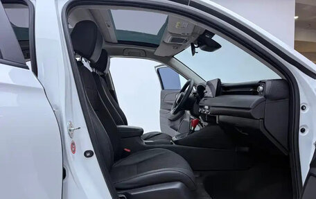 Honda Vezel, 2023 год, 1 650 000 рублей, 13 фотография