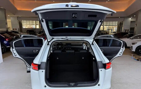 Honda Vezel, 2023 год, 1 650 000 рублей, 20 фотография