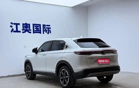 Honda Vezel, 2023 год, 1 650 000 рублей, 21 фотография