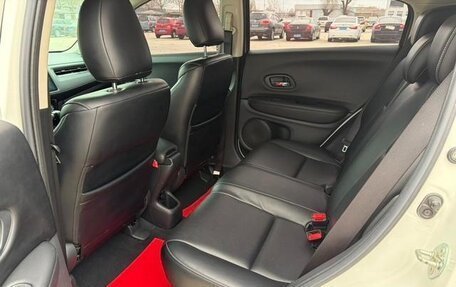 Honda Vezel, 2022 год, 1 235 000 рублей, 9 фотография