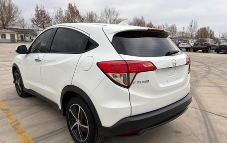 Honda Vezel, 2022 год, 1 235 000 рублей, 4 фотография