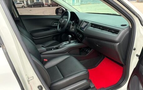 Honda Vezel, 2022 год, 1 235 000 рублей, 8 фотография