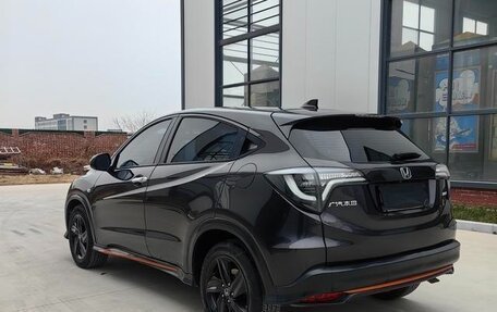 Honda Vezel, 2022 год, 1 285 000 рублей, 4 фотография