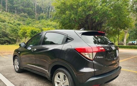 Honda Vezel, 2022 год, 1 266 000 рублей, 4 фотография