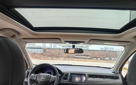 Honda Vezel, 2022 год, 1 285 000 рублей, 15 фотография