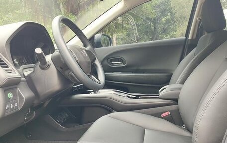 Honda Vezel, 2022 год, 1 266 000 рублей, 10 фотография