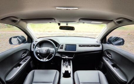 Honda Vezel, 2022 год, 1 266 000 рублей, 13 фотография