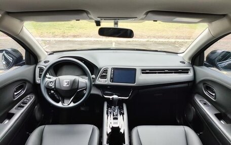 Honda Vezel, 2022 год, 1 266 000 рублей, 14 фотография