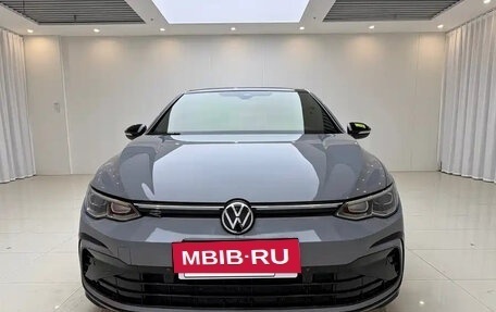 Volkswagen Golf VIII, 2022 год, 1 500 000 рублей, 2 фотография
