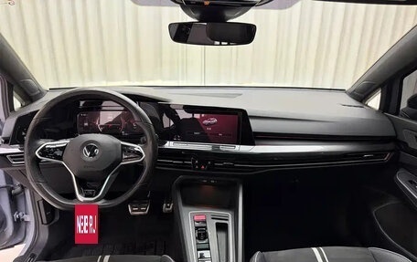 Volkswagen Golf VIII, 2022 год, 1 500 000 рублей, 14 фотография