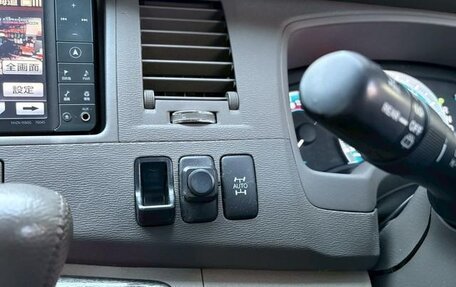 Toyota ISis I, 2011 год, 893 000 рублей, 9 фотография