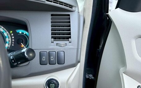 Toyota ISis I, 2011 год, 893 000 рублей, 12 фотография