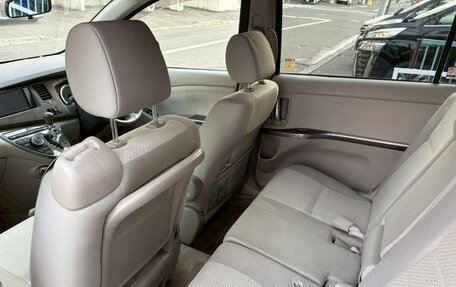 Toyota ISis I, 2011 год, 893 000 рублей, 20 фотография