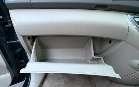 Toyota ISis I, 2011 год, 893 000 рублей, 19 фотография