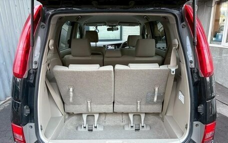 Toyota ISis I, 2011 год, 893 000 рублей, 29 фотография