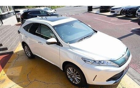 Toyota Harrier, 2017 год, 2 400 000 рублей, 1 фотография