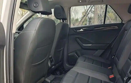 Volkswagen T-Roc I, 2022 год, 1 500 000 рублей, 11 фотография