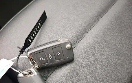 Volkswagen T-Roc I, 2022 год, 1 500 000 рублей, 20 фотография