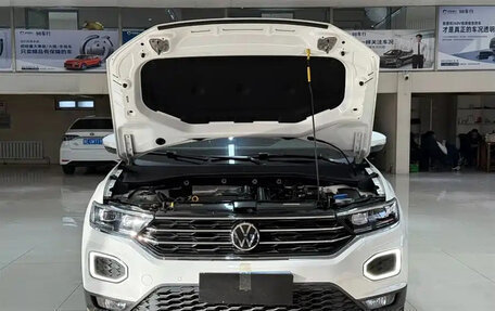 Volkswagen T-Roc I, 2022 год, 1 400 000 рублей, 7 фотография