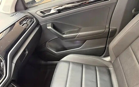 Volkswagen T-Roc I, 2022 год, 1 400 000 рублей, 12 фотография