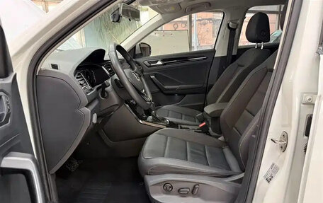 Volkswagen T-Roc I, 2022 год, 1 400 000 рублей, 15 фотография