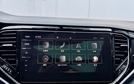 Volkswagen T-Roc I, 2022 год, 1 400 000 рублей, 25 фотография