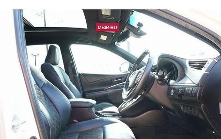 Toyota Harrier, 2017 год, 2 400 000 рублей, 14 фотография