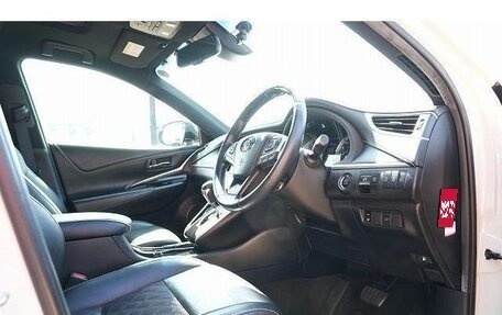 Toyota Harrier, 2017 год, 2 400 000 рублей, 13 фотография