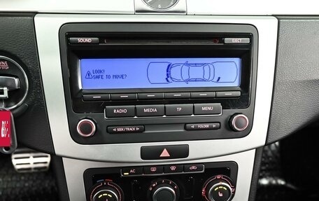 Volkswagen Passat B7, 2011 год, 919 000 рублей, 13 фотография